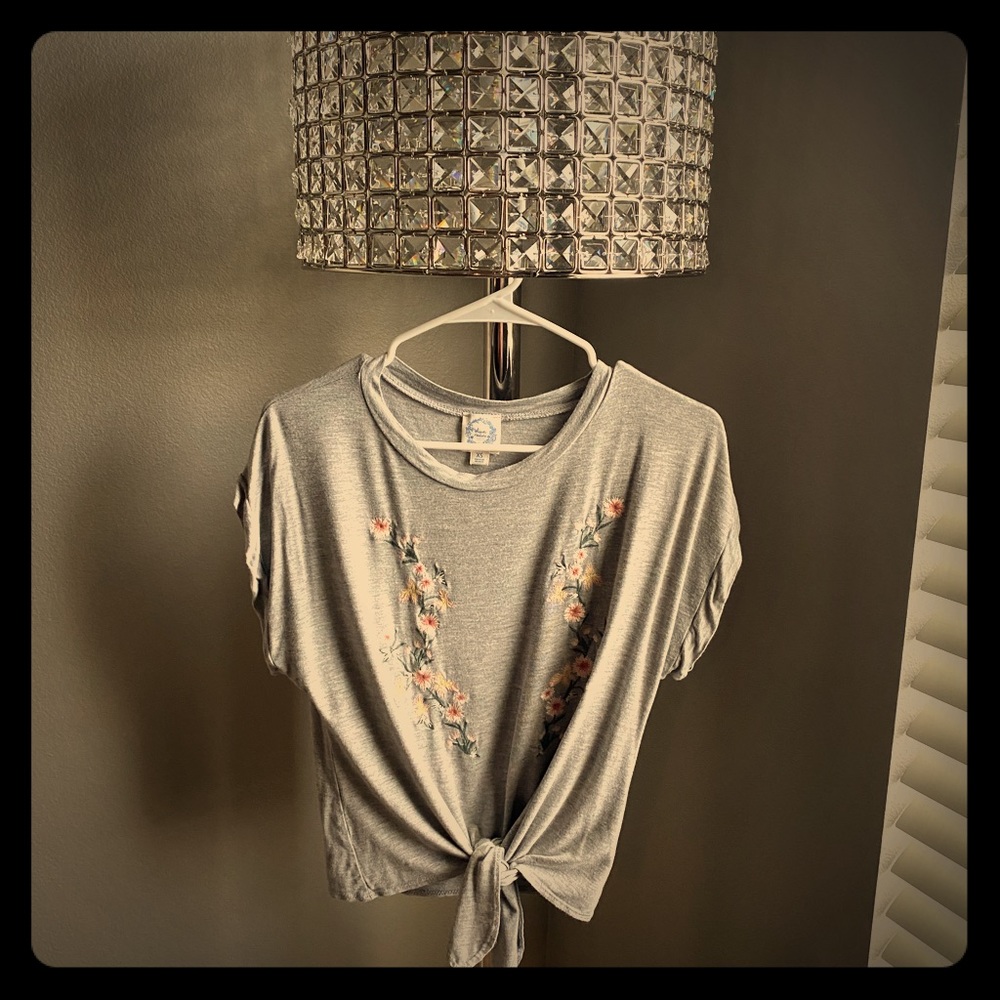 TIE FRONT SHORT SLEEVE SHIRT